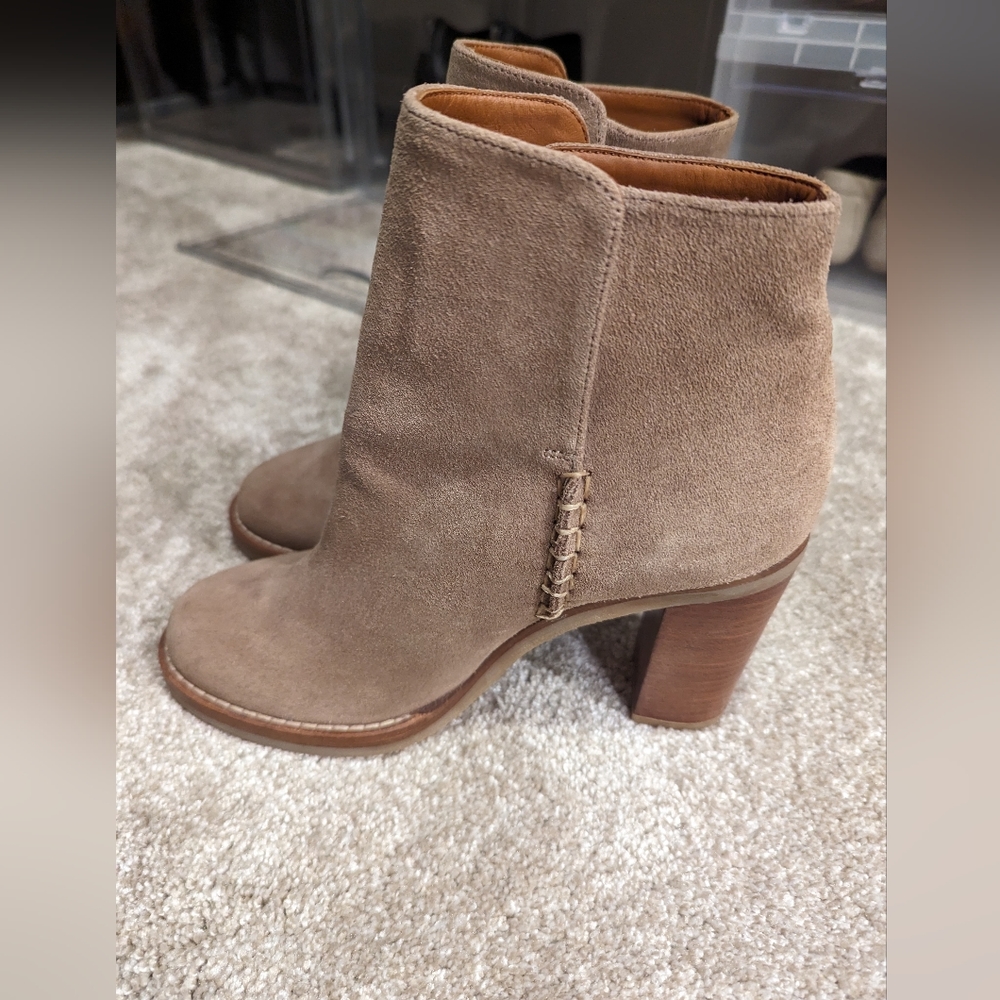 Boots - Picture 3 of 3